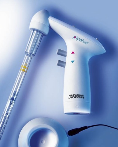 Pipetus Akku with charging stand